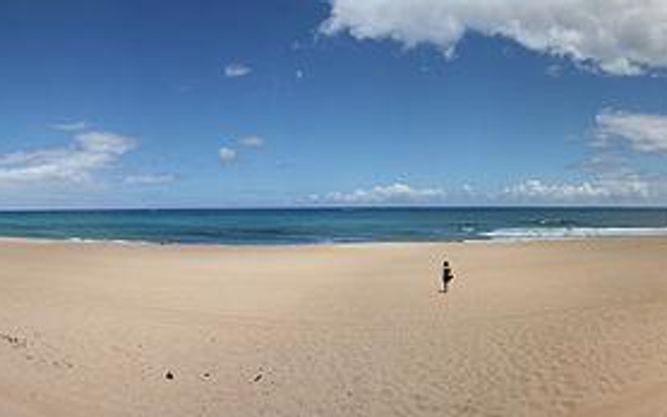 Plaża Barking Sands na wyspie Kauai