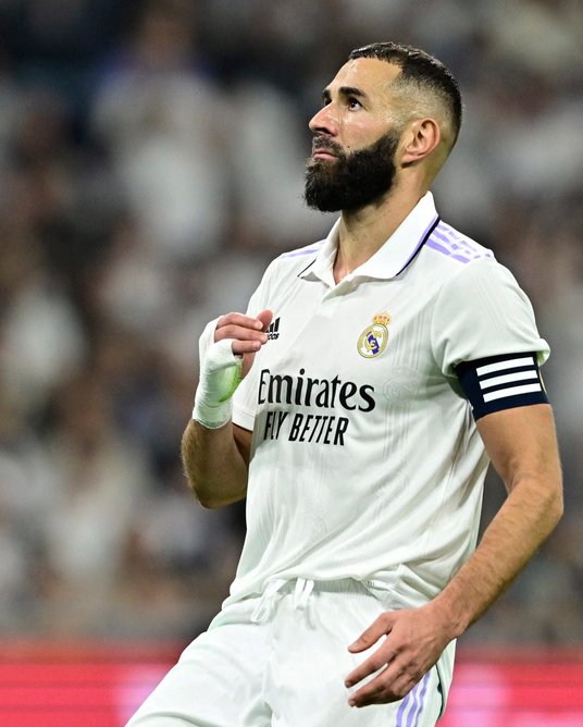 Karim Benzema w poniedziałek odbierze prawdopodobnie pierwszą w karierze Złotą Piłkę