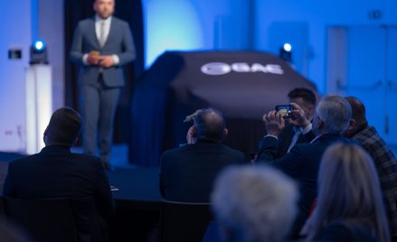 11 września 2025 r. GAC oficjalnie zainaugurował działalność w Polsce, otwierając salon flagowy w Wa