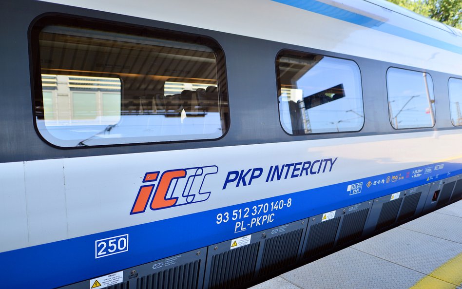 PKP Intercity poprawia rozkład jazdy, kupuje nowe pociągi