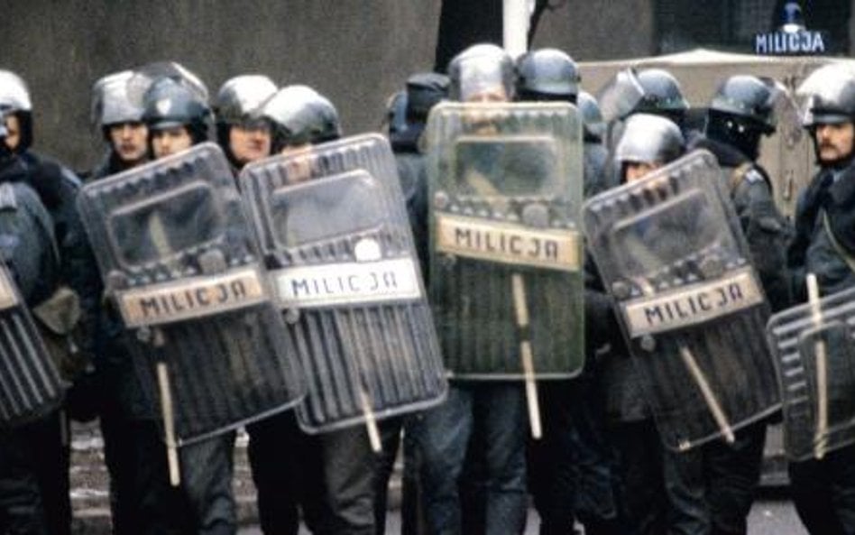 13 grudnia 1981 roku: Interpretacja heroiczna, tragiczna, nostalgiczna
