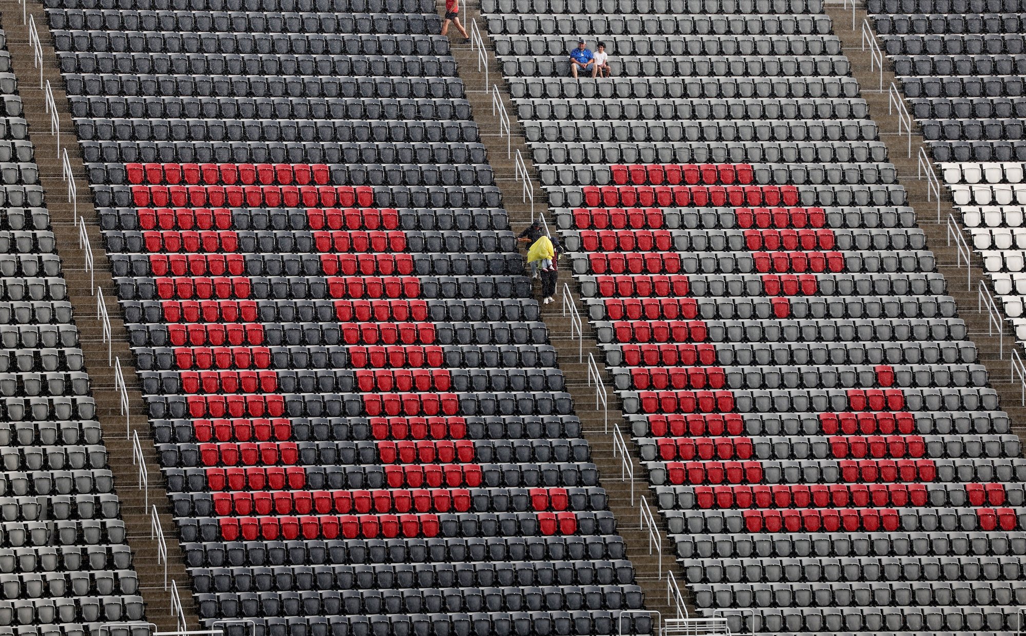 Klubowe mistrzostwa świata. Trybuny na razie świecą pustkami