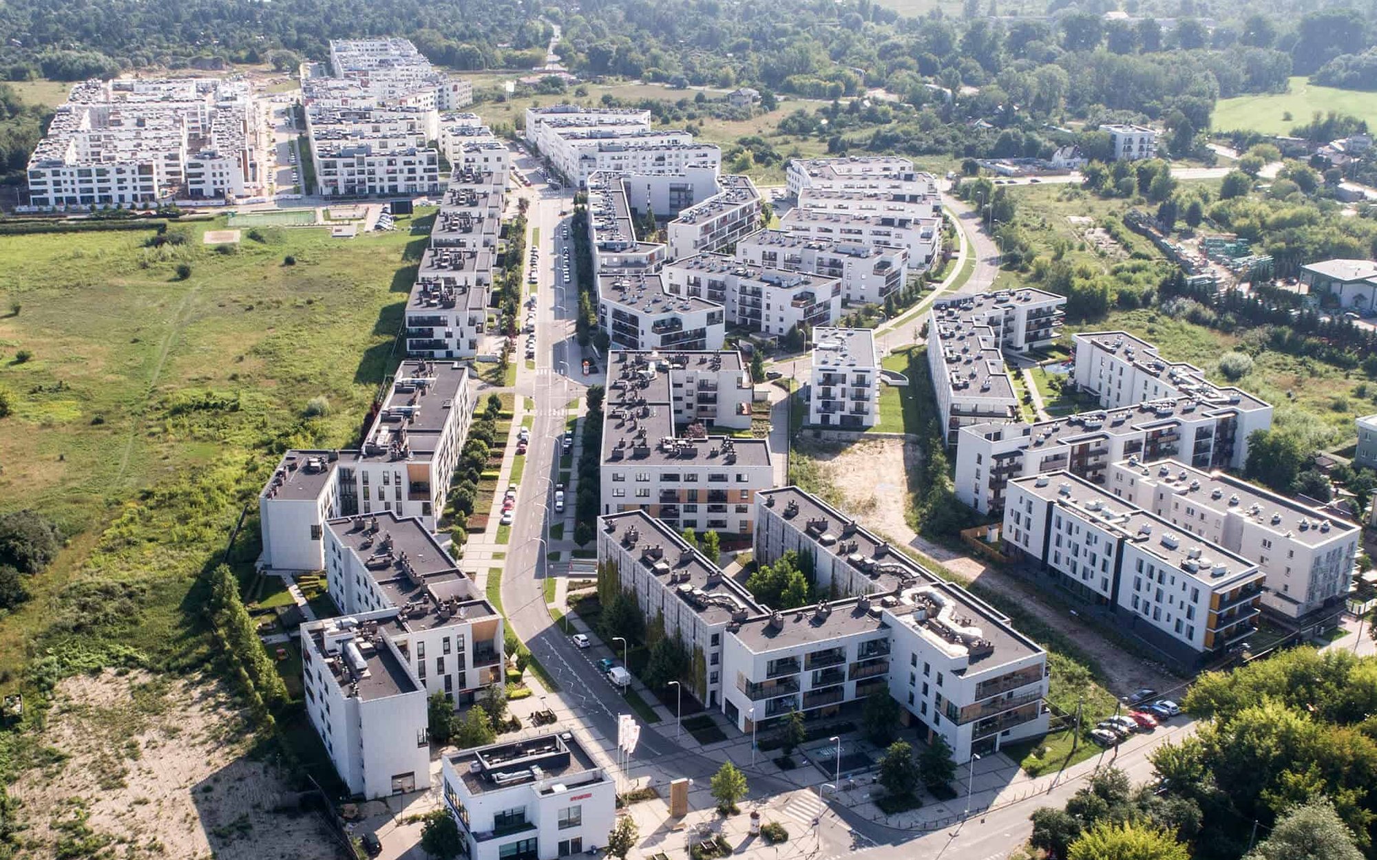 Mieszkaniowi deweloperzy z giełdy prężą muskuły. Czy rynek jest tak mocny?