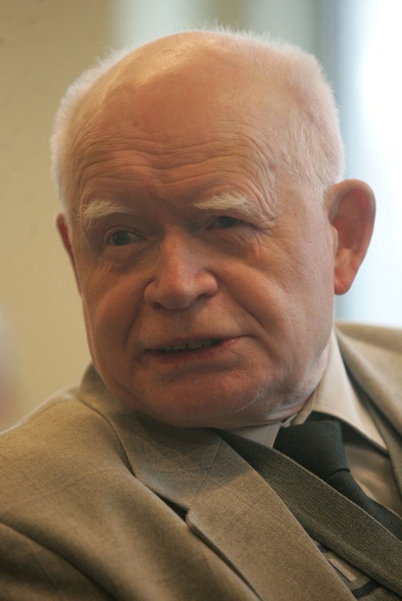 Adam Strzembosz na zdjęciu z 6 grudnia 2007 r.