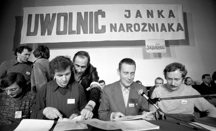 Akcja protestacyjna na terenie Zakładów Mechanicznych Ursus przeciwko aresztowaniu Jana Narożniaka. 