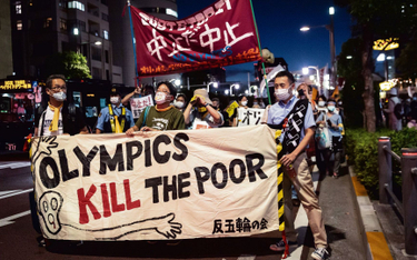 „Igrzyska zabijają biednych”. Japończycy protestujący przeciwko igrzyskom olimpijskim podczas wizyty