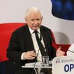 Kaczyński tłumaczył sens reparacji. Poskarżył się na wyrzucanie polskich europosłów z niemieckich po