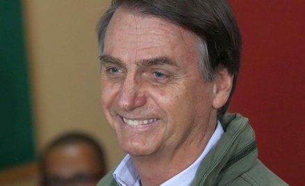 Tryumfujący Jair Bolsonaro