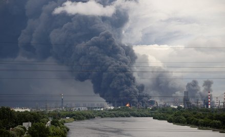 Rosyjska obrona zawiodła. Wybuchł pożar, a Moskwa została bez paliwa