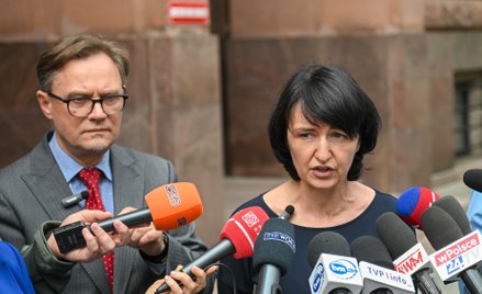 Podsekretarz stanu w Ministerstwie Spraw Zagranicznych Polski Henryka Mościcka-Dendys oraz rzecznik 