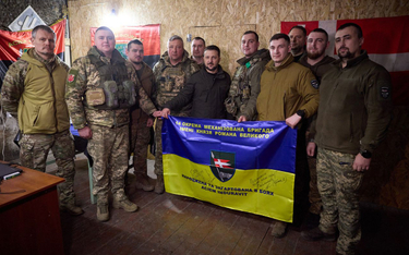 Prezydent Ukrainy Wołodymyr Zełenski na stanowisku dowodzenia 14. oddzielnej brygady zmechanizowanej