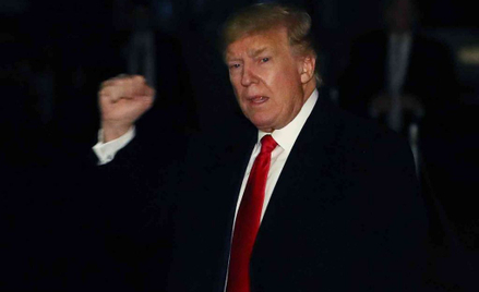 Sondaż: 44 proc. Amerykanów chce odwołania Trumpa z urzędu