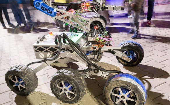 Koło Naukowe RObotykó z Politechniki Warszawskiej wciąz poprawia łazik HAL-062