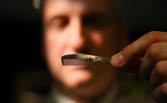 Srebrny grzebień do wąsów Tiffany & Co