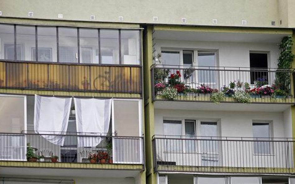 Za daszek nad balkonem płaci właściciel