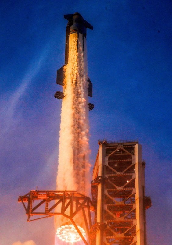 Start rakiety firmy SpaceX z bazy w Teksasie