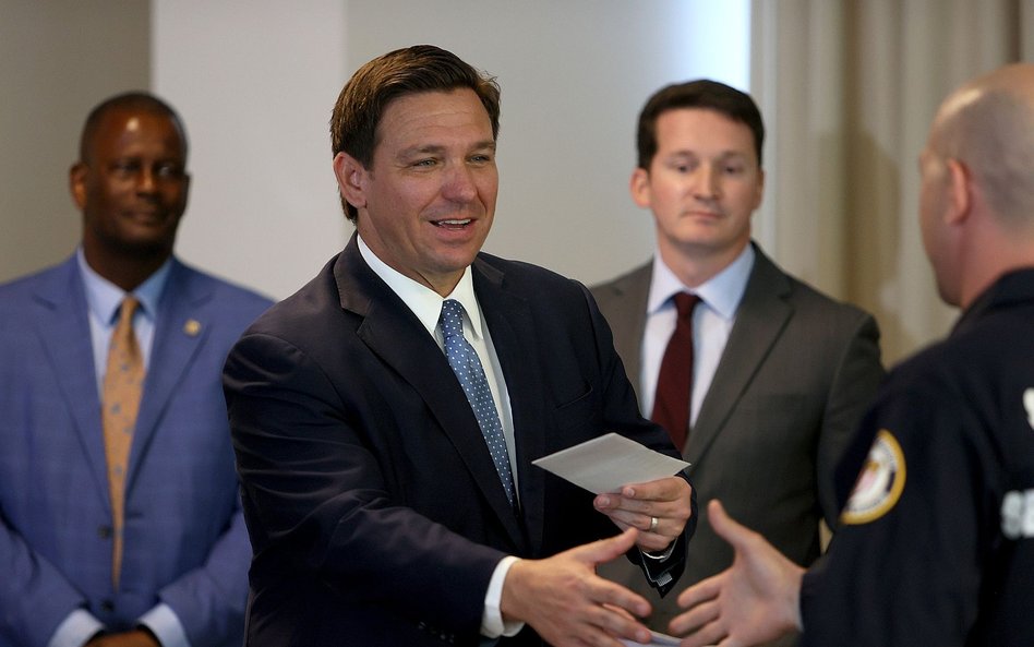 Gubernator Florydy Ron DeSantis wybija się na czołowego oponenta urzędującego prezydenta