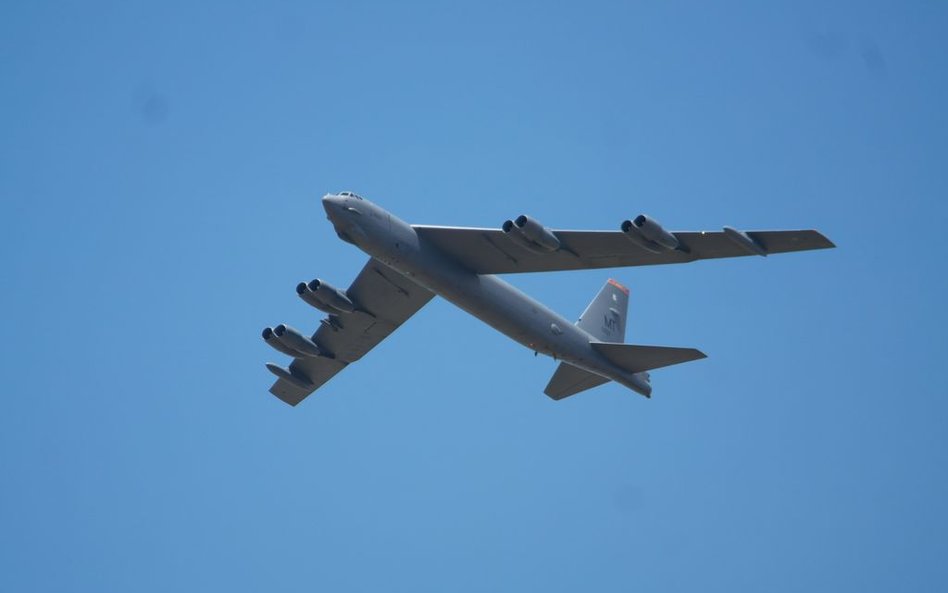 Bombowce przy granicy. Rosja oskarża USA