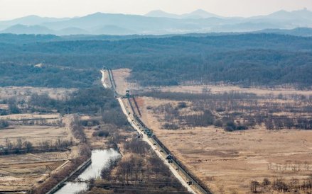 Granica pomiędzy Koreami – zasieki i pas ziemi niczyjej
