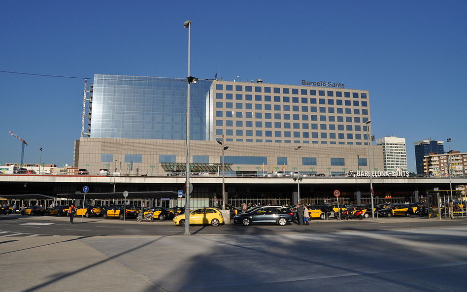 Barcelona: Ewakuacja pociągów. Bomba na dworcu?