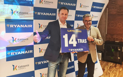 Plany Ryanaira ogłosili na konferencji prezes tej linii lotniczej w Polsce Michał Kaczmarzyk (z lewe