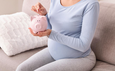 Sąd: Kobieta w ciąży może wycofać zgodę na obniżkę pensji