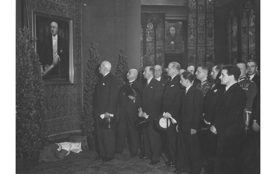 27 czerwca 1935r. Odsłonięcie portretu Prezydenta Gabriela Narutowicza w Zachęcie przez Prezydenta R