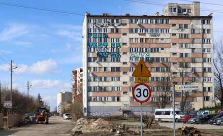 Dziesięciopiętrowy wieżowiec przy ul. Młodej w Kielcach ma zniknąć, a w jego miejscu powstanie nowe 