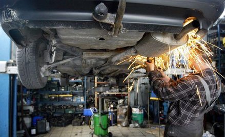 Wolno odliczyć VAT z faktur za części