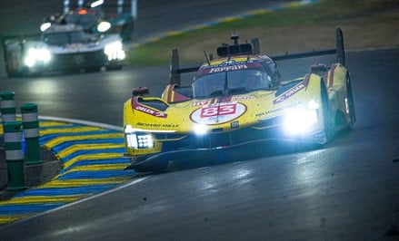 Robert Kubica jadący w klasie Hypercar z numerem 83 w zespole WRT/AF Corse