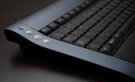 Książka kontroli może być elektroniczna, ale trzeba też prowadzić ją na papierze