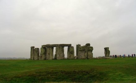 Czym było samo Stonhenge nie do końca wiemy, bo istnieje wiele teorii na temat funkcji niezwykłej bu