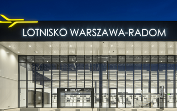 Władze rządowe wykluczają zamknięcie lotniska dla ruchu cywilnego i zapewniają o chęci jego ratowani