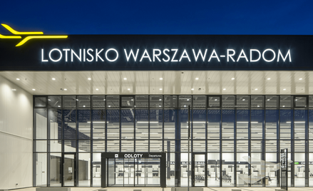Władze rządowe wykluczają zamknięcie lotniska dla ruchu cywilnego i zapewniają o chęci jego ratowani