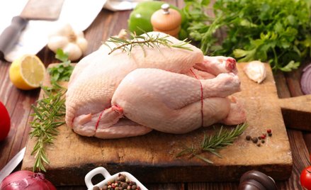 Finlandia: Mięso kurczaków z superbakterią