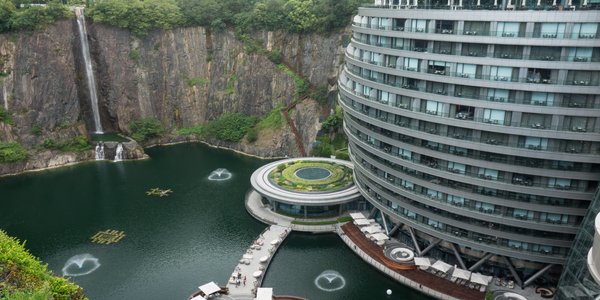 InterContinental Shanghai Wonderland — hotel zbudowany 18 pięter w dół w kamieniołomie