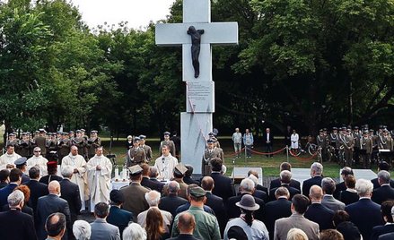 Oficjalne uroczystości odbyły się na Skwerze Wołyńskim w Warszawie