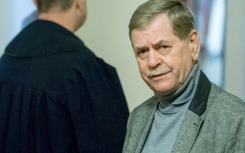 W kampanii wychodzą takie rzeczy i trzeba umieć im sprostać – mówi Krzysztof Janik, odpowiadając na 