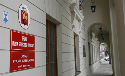 Ułatwienia w urzędach stanu cywilnego: dziecko rodzice zgłoszą przez internet