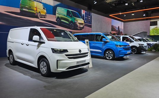 Volkswagen prezentuje nowe wcielenie Transportera, który powstał przy współpracy z Fordem