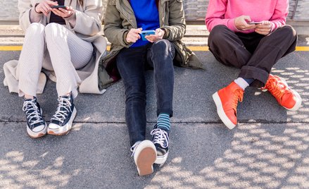 Z analizy przeprowadzonej przez ośrodek The Pew Research Center wynika, że wśród młodych użytkownikó