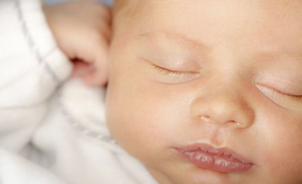 Śmierć niemowląt. Kids II wycofuje niebezpieczne łóżeczka