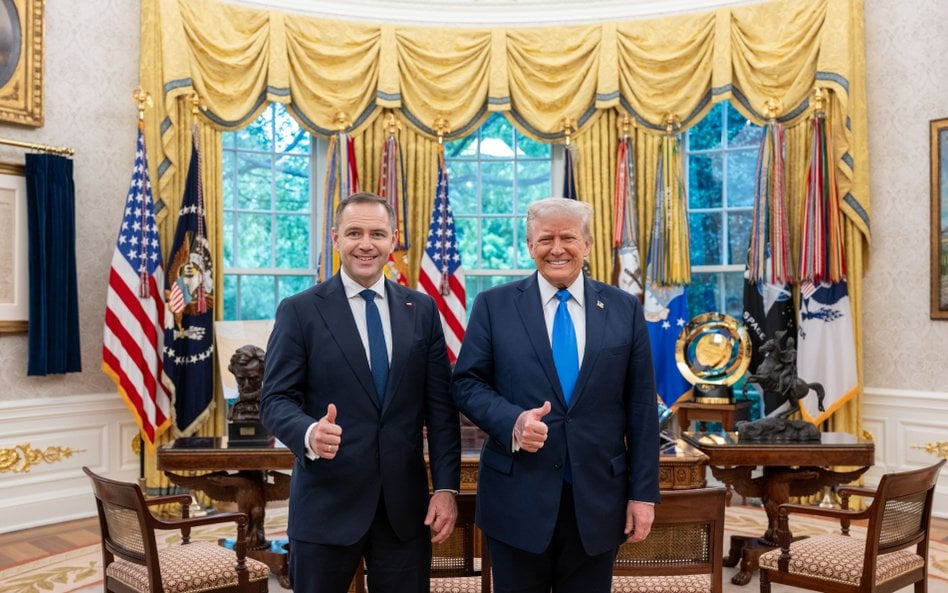 Karol Nawroki podczas spotkania z Donaldem Trumpem, 2 maja 2025