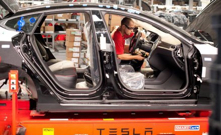 Amerykański producent samochodów elektrycznych Tesla Motors Inc. zlokalizuje wielkie zakłady produkc