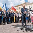 W środę na rzeszowskim rynku Konradowi Fijołkowi poparcia udzielili samorządowcy z całej Polski