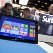ajwięcej, bo aż 328 dol., na swoim tablecie Surface RT zarabia Microsoft.
