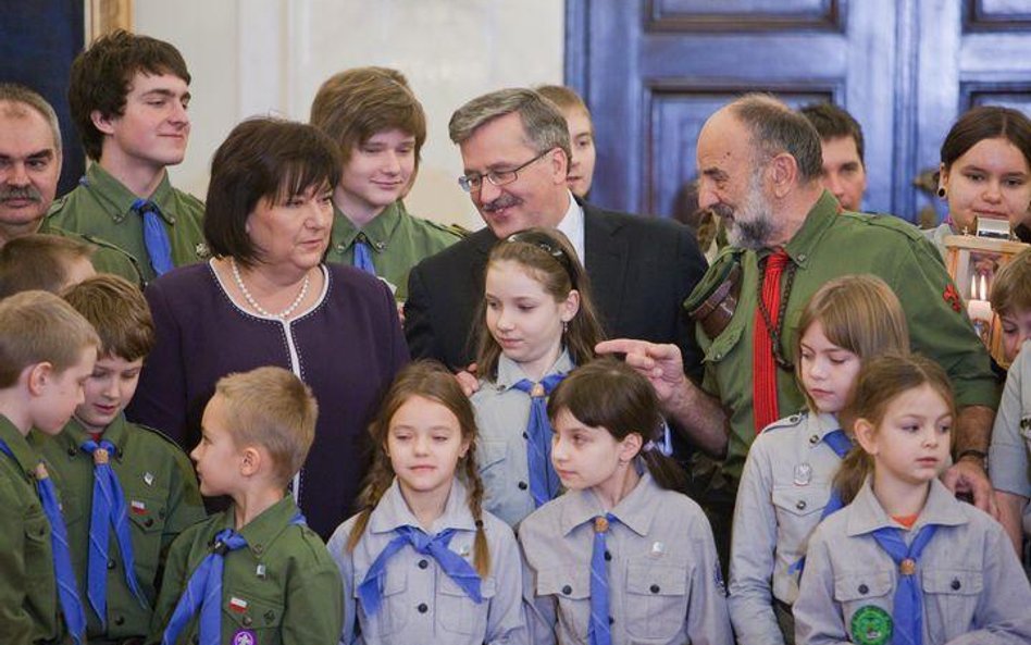 Prezydent Komorowski z harcerzami