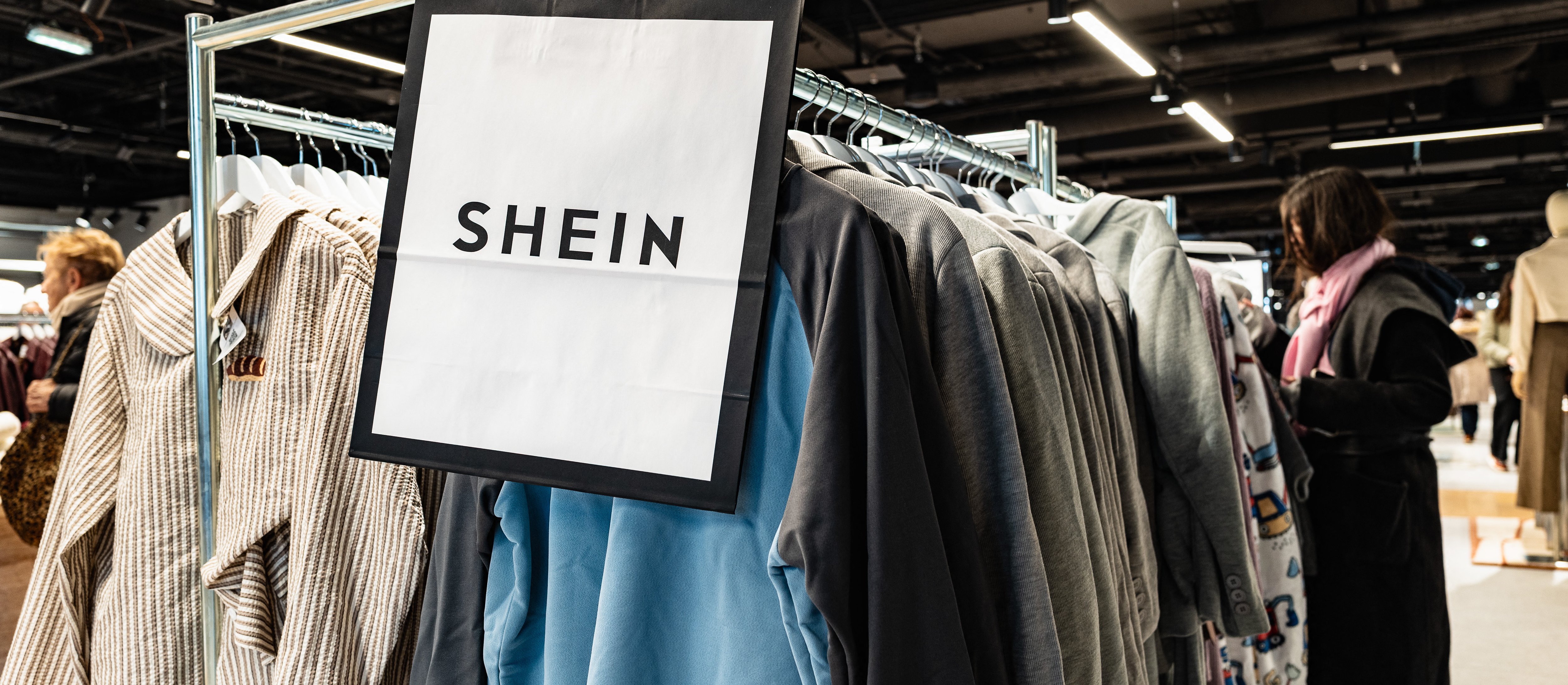 Shein kontratakuje. Chińska platforma oskarża francuski rząd o „spisek” i „krucjatę”