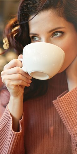 Autorzy badania przekonują, że skutki długotrwałego siedzenia można niwelować m.in. wprowadzając dro