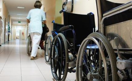 Resort finansów wstrzymuje dopłatę do pensji niepełnosprawnych